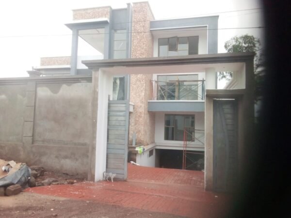 Building Contractors