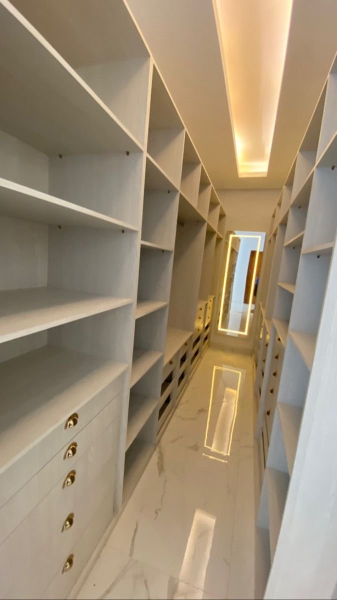 Modern walk-in closet designs2