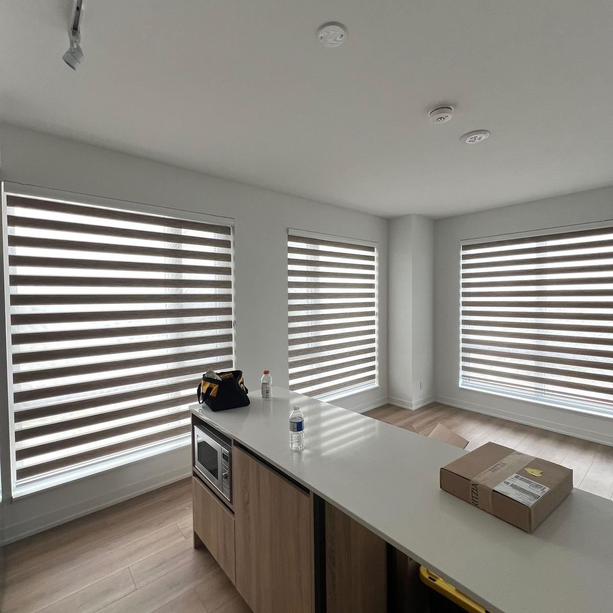 Window Blinds Installation1