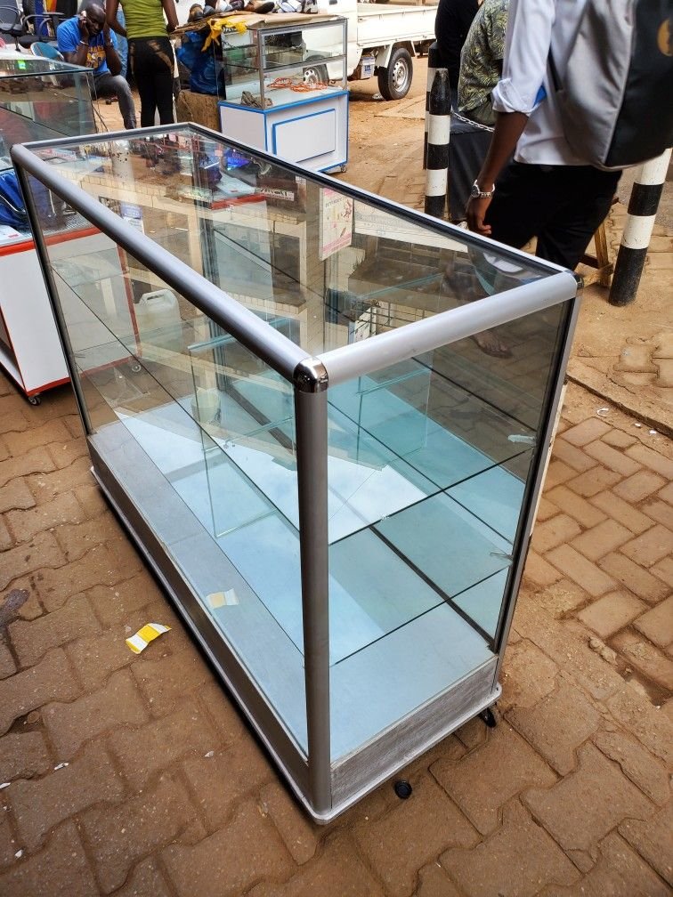 aluminum glass display